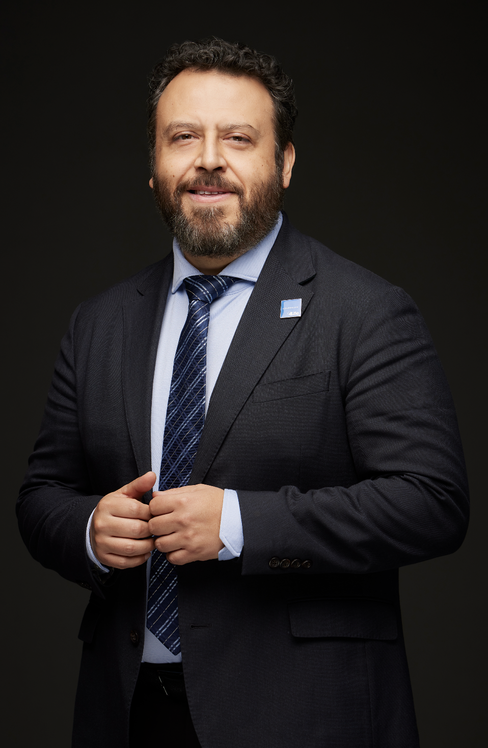 Retrato de ponente líder Octavio Escalante